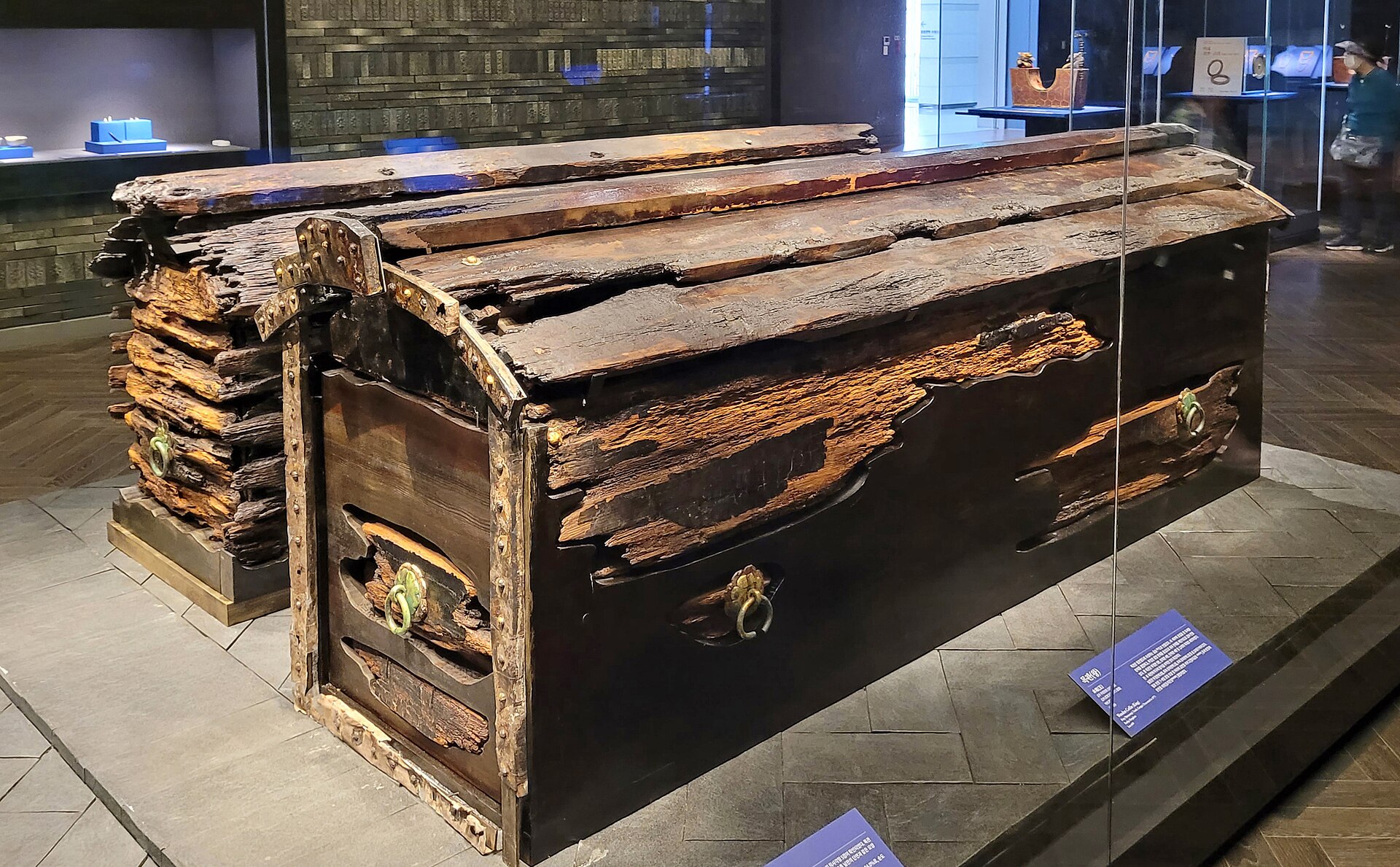 The wooden coffin display associated with King Muryeong and his queen at Gongju National Museum