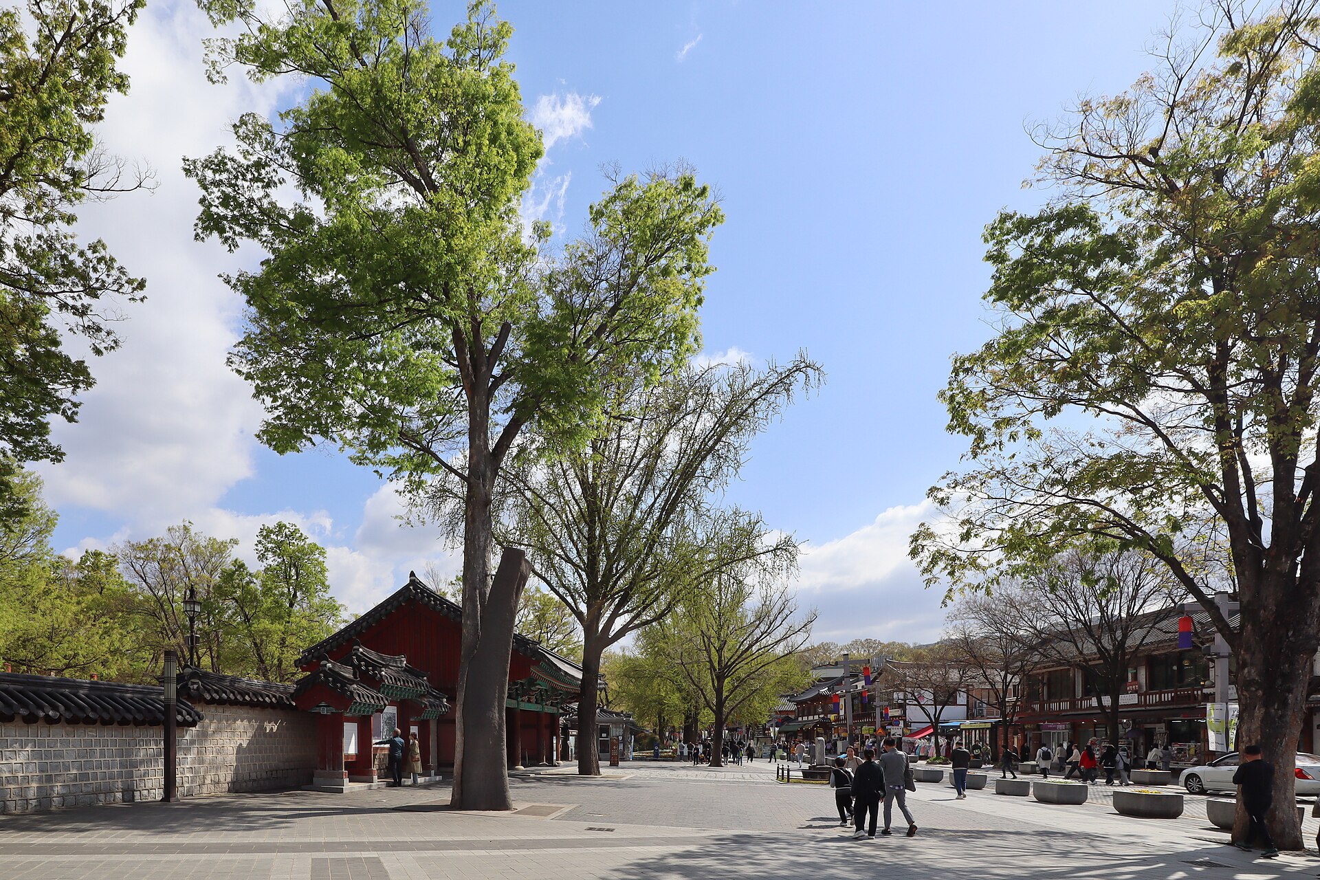 Gyeonggijeon entrance and mature trees facing the street