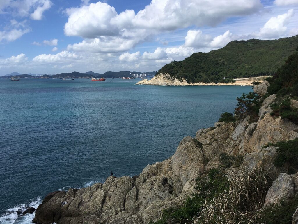 Cliffs of Taejongdae 1.jpg