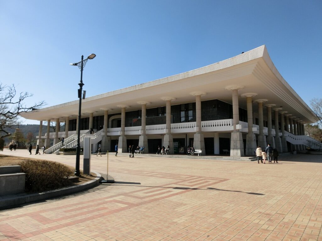 Gyeongju National Museum Silla History Gallery.JPG